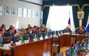 В российском Минфине предложили установить единую ставку акциза на этиловый спирт, алкогольную и спиртосодержащую продукцию