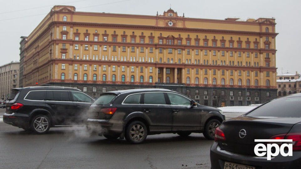 Люди из ФСБ хотели, чтобы хакеры предупреждали их о готовящихся сливах