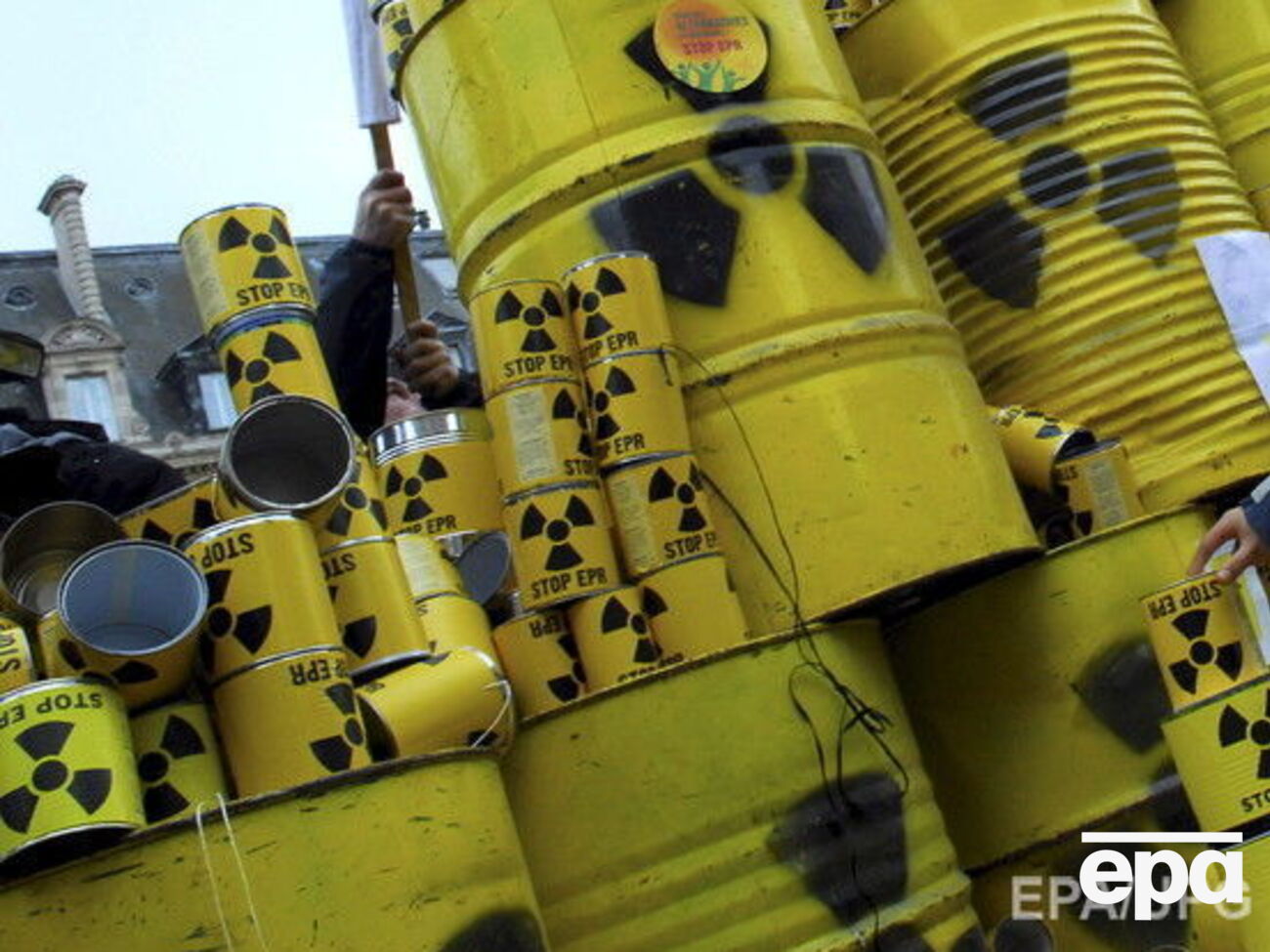 На станції можуть бути постраждалі