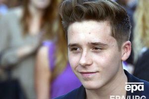 Бруклин Бекхэм в микроблоге показал свое детское фото и молодого Дэвида Бекхэма