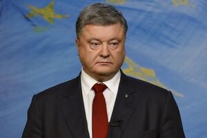 Президент заявил, что действия нардепа Гончаренко, разрисовавшего стену немецкого посольства, не отражают позицию фракции