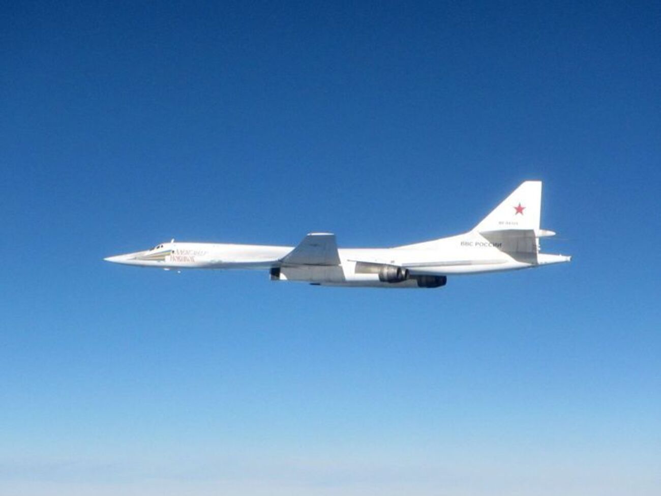 Российский Ту-160 замечен в "зоне интересов" Великобритании