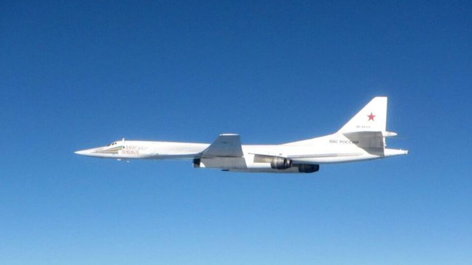 Российский Ту-160 замечен в "зоне интересов" Великобритании