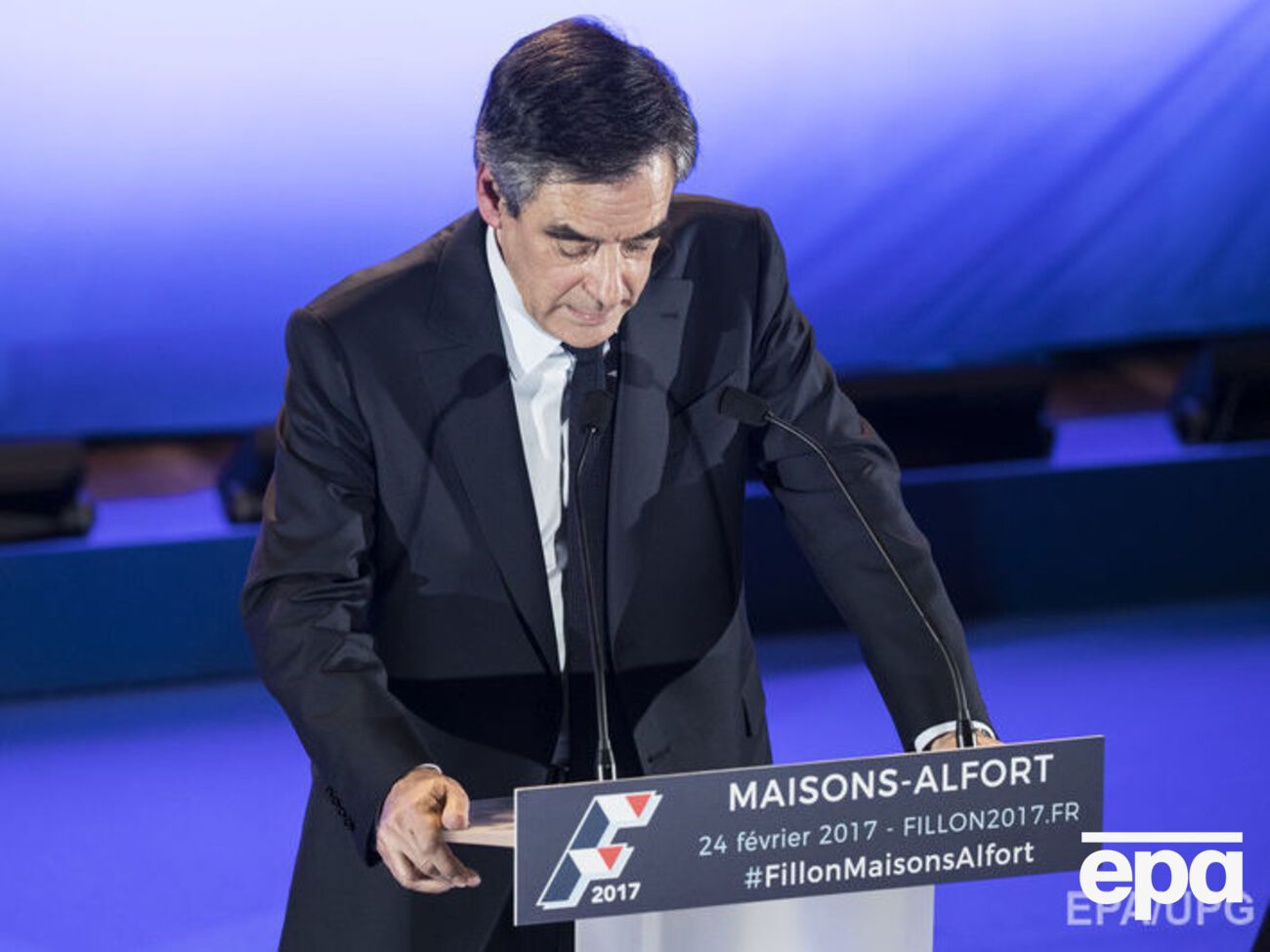 Фійон знову пропонує зняти санкції з РФ