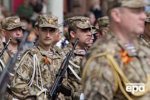 Боевики живут в здании бывшего автосалона в Харцызске