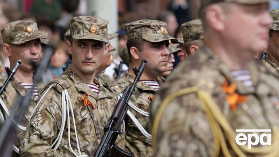 Бойовики живуть у будівлі колишнього автосалону в Харцизьку