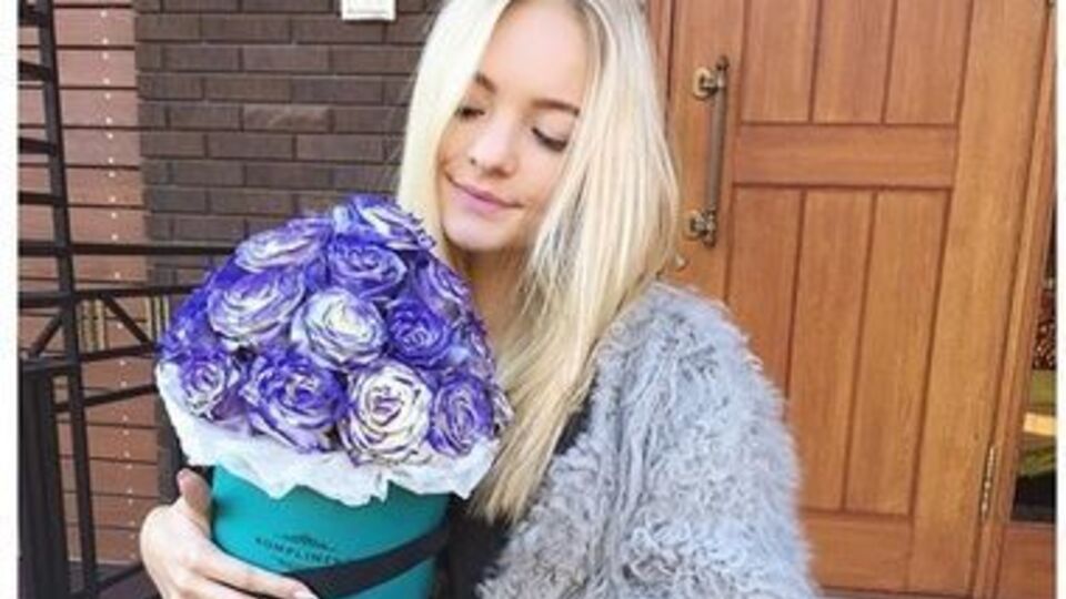 Дочка Пєскова: Обман очікує на кожному кроці: ніколи не міняйте грошей на Єлисейських полях