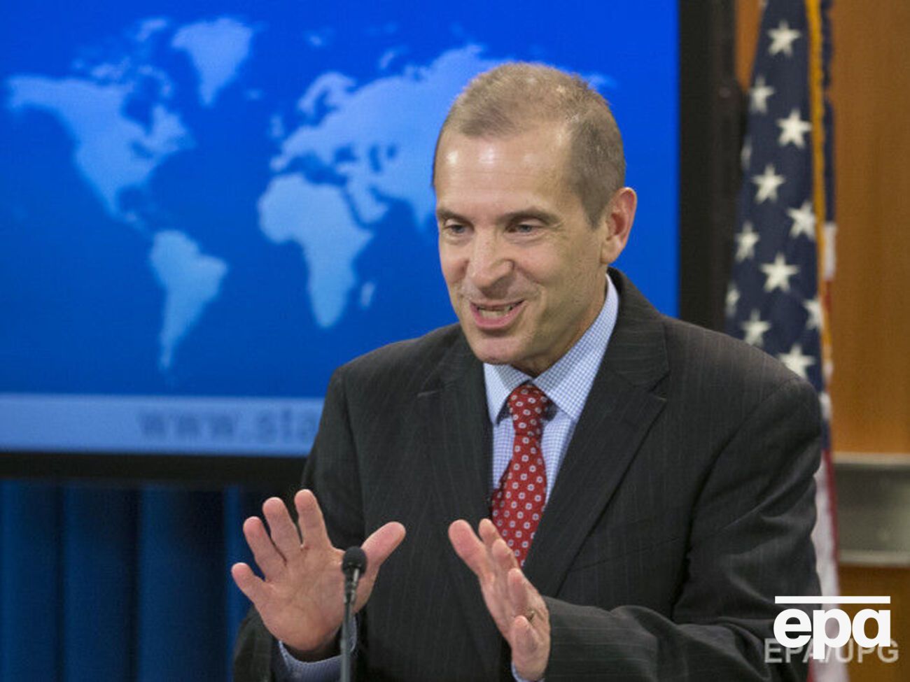 Тонер напомнил, что РФ не входит в коалицию