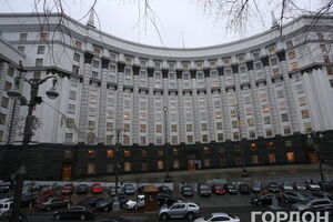 Кабмін виділив приблизно 100 документів, що заважали веденню бізнесу