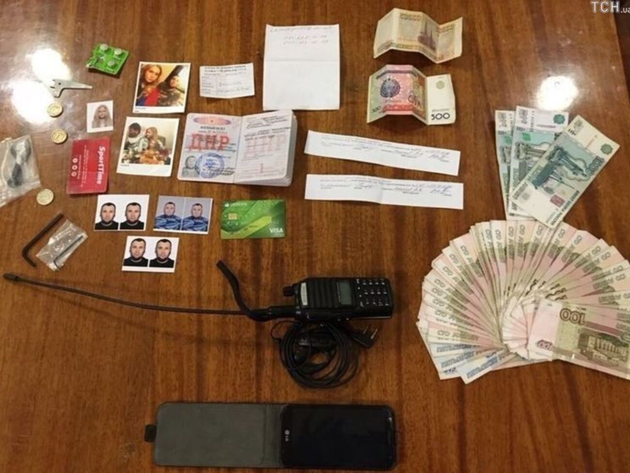 Убитий під Авдіївкою снайпер бойовиків мав російську зброю і паспорт громадянина Узбекистану. Фоторепортаж