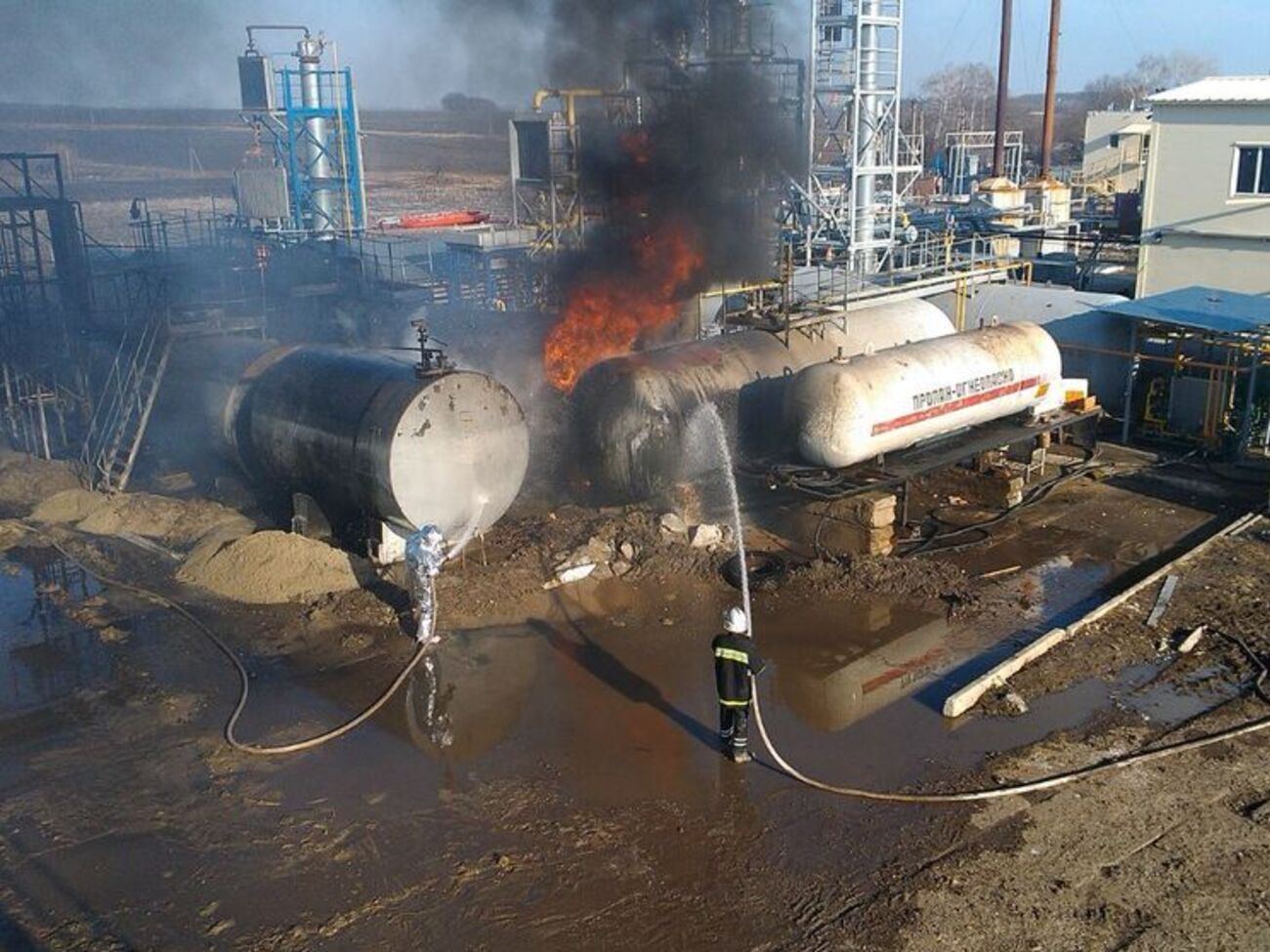 Майже п'ять годин рятувальники гасили пожежу