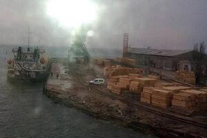 Російське судно в українському порту