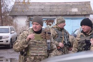 Муженко: Хочеться сподіватися, що політики заважали операції не навмисне