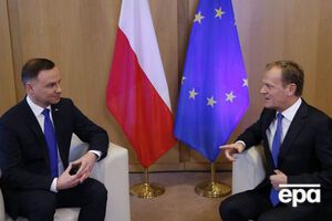 Дуда (слева) официально поздравил Туска