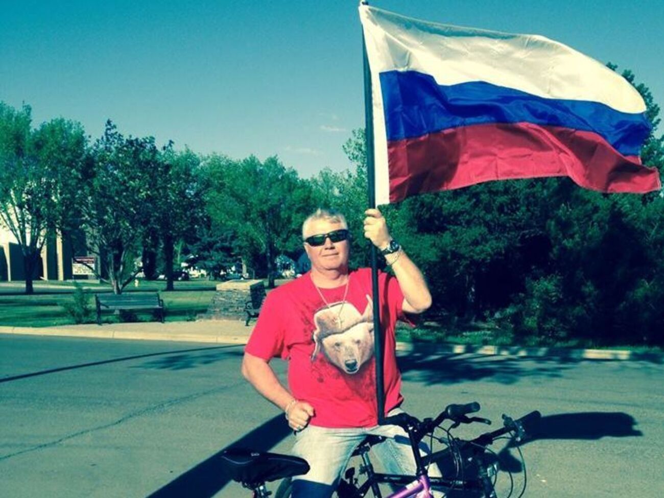 Житель Эдмонтона Савин погиб от пули полицейского