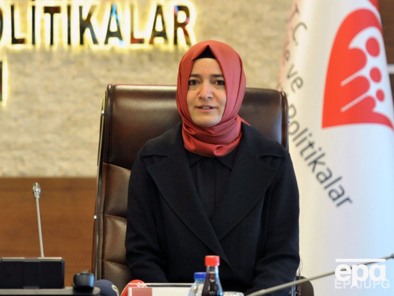 Кая выехала в Роттердам вместо Чавушоглу