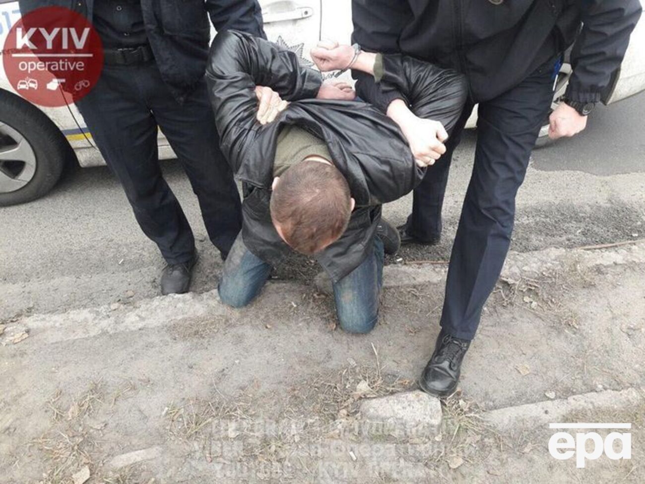 Патрульні затримали автомобіль учасника ДТП, який намагався втекти