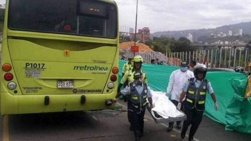 На Гаити автобус врезался в толпу, 34 человека погибли и еще 17 получили травмы