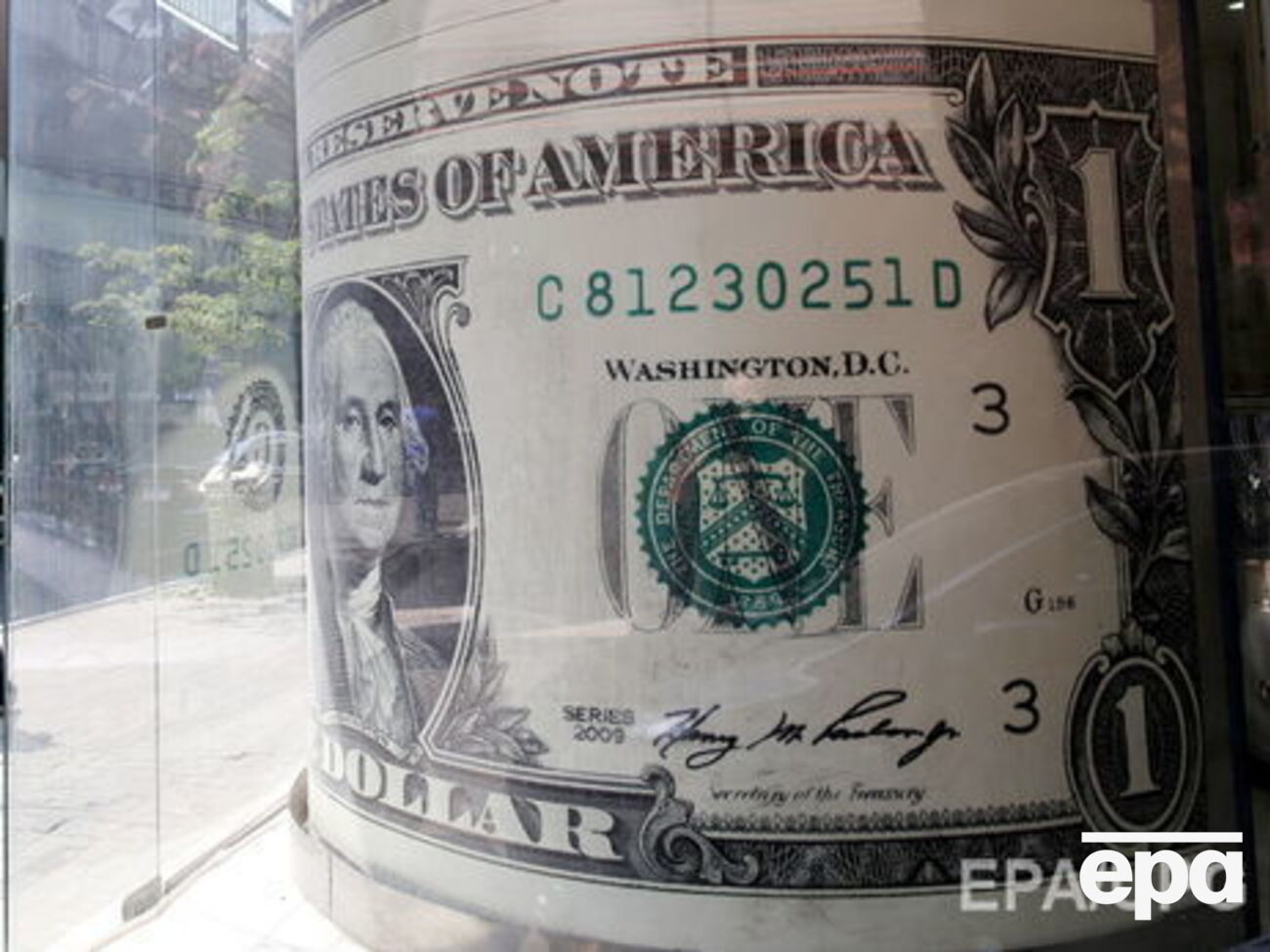 Курс гривны к доллару США укрепился