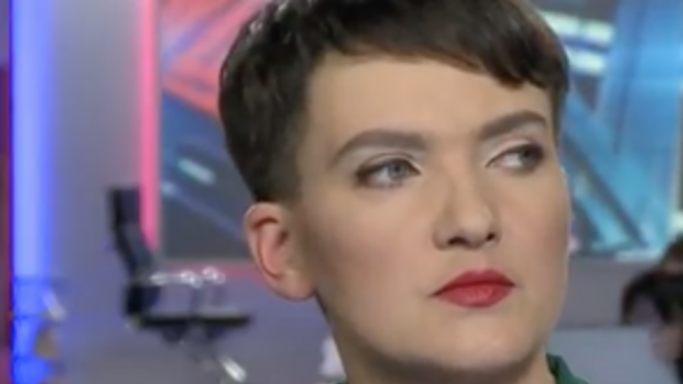 Савченко выбрала яркую помаду