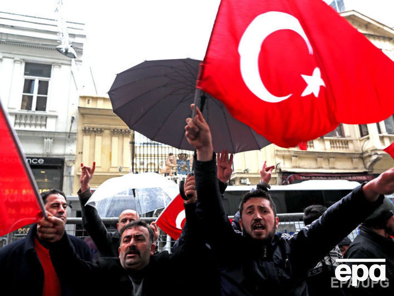 Конституційний референдум у Туреччині пройде 16 квітня. На ньому громадяни республіки вирішать, чи варто істотно розширити повноваження президента країни