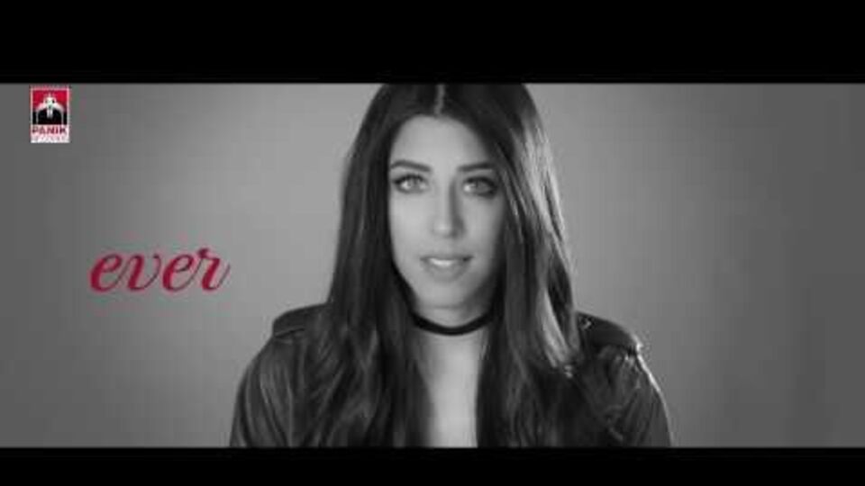Греческая певица Demy сняла видео в Украине