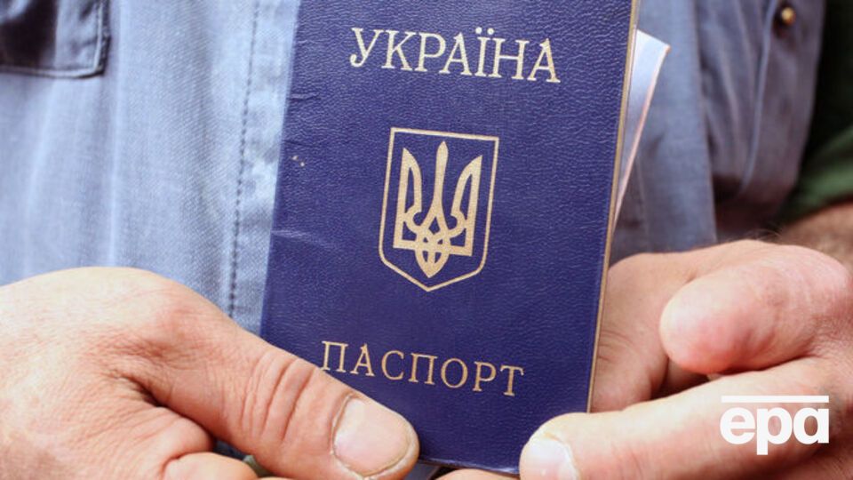 В АП вважають, що подвійне громадянство становить ризики для національної безпеки