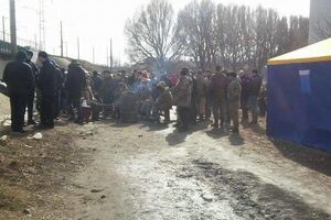 Семеченко повідомив, що в активістів нібито намагалися вилучити зброю