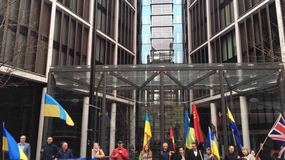 Пікетувальники закликали українську діаспору в інших країнах приєднатися до протесту