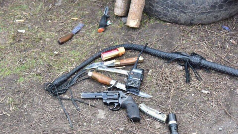 У поліції стверджують, що активісти були добре озброєні