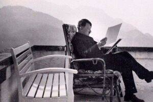 На аукционе в Великобритании продадут личные фото Гитлера