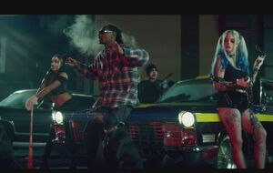 Героем клипа Snoop Dogg стали люди-клоуны
