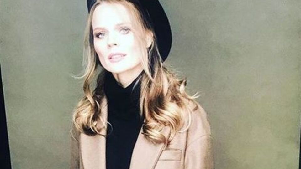 Фреймут: Фрагмент фотосесії для квітневого L'Officiel
