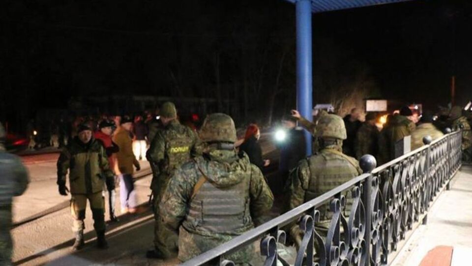 У поліції заявляють, що просили перевірити документи на зброю