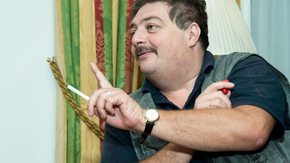 Быков пишет, что односложное слово "джигурда" символизирует "ДНР"