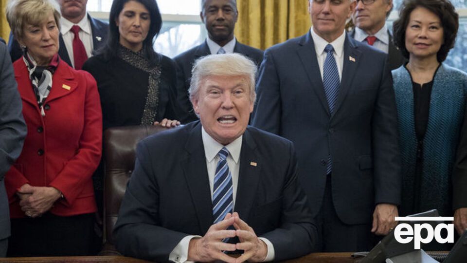 Згідно з декларацією, Трамп заробив у 2005 році понад $150 млн