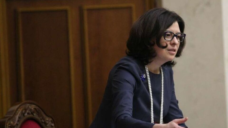 Сыроид объяснила, почему закрыла утреннее заседание Рады