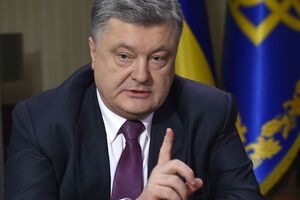 Порошенко напомнил, что во время встречи с Пенсом был намечен ряд шагов по сотрудничеству между Украиной и США