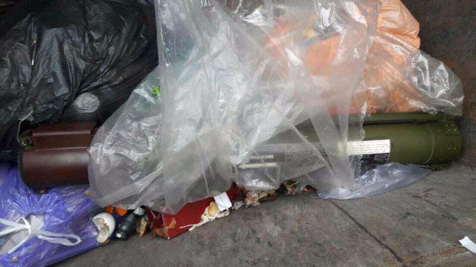 Двірник виявив предмет, схожий на гранатомет, в одному із сміттєвих баків у Харкові