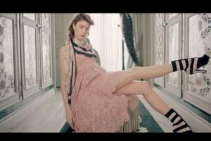 Натхненницею нової промокампанії Fendi стала Марія-Антуанетта