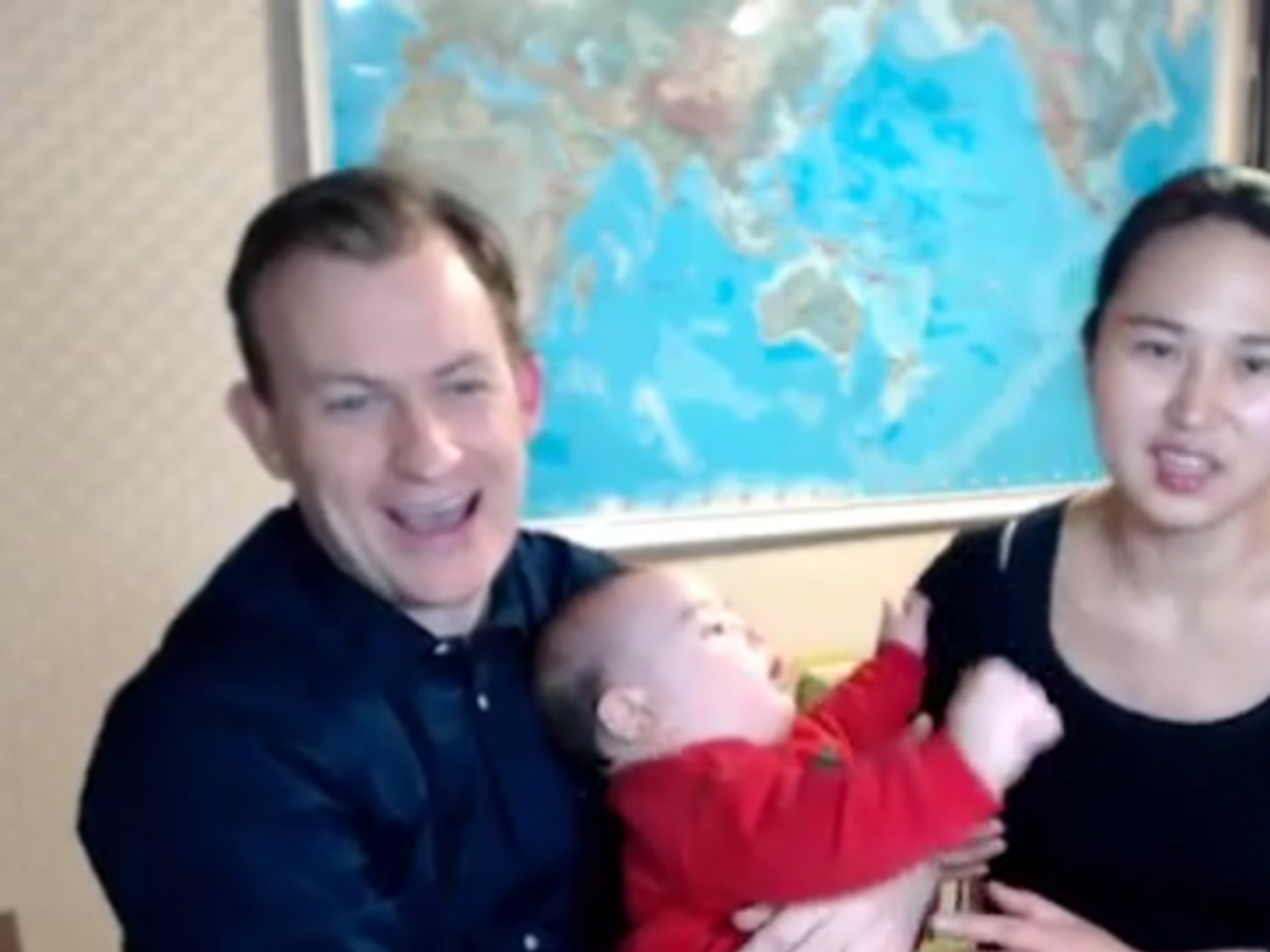 Роберт Келлі, його дружина Чона Кім і діти Меріон та Джеймс прославилися завдяки інтерв'ю телеканалу BBC