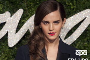 Снимки Уотсон похитили хакеры