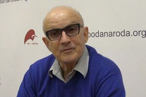 Пионтковский: Мне представляется, что они хотят просьбу о вводе войск в ближайшее время осуществить как бы в первый раз