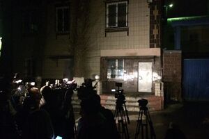 Журналисты у СИЗО ожидают освобождения Насирова