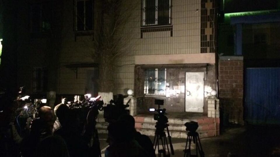 Журналисты у СИЗО ожидают освобождения Насирова