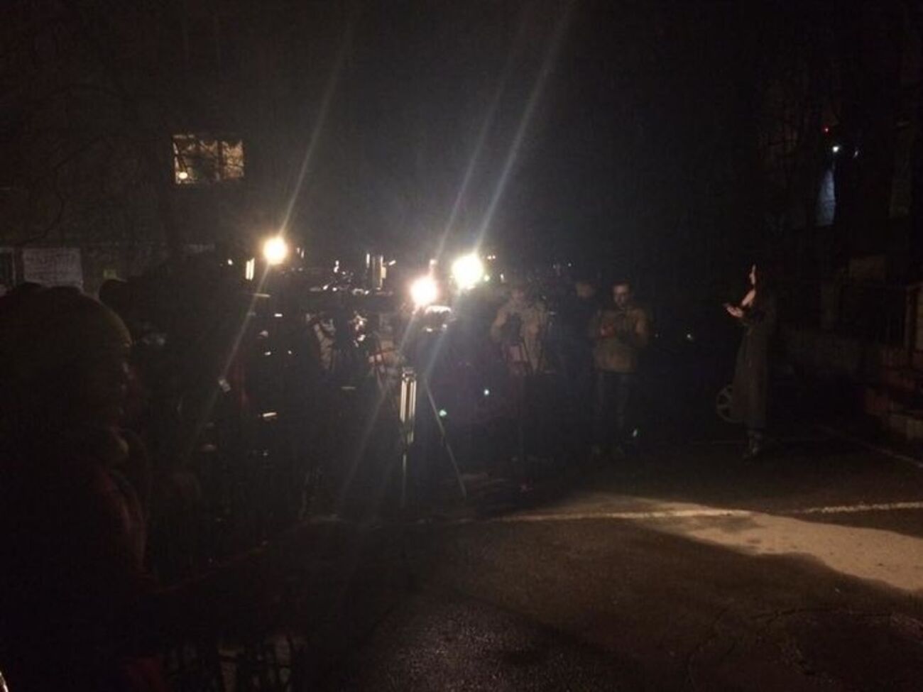 Журналисты у СИЗО ожидают освобождения Насирова