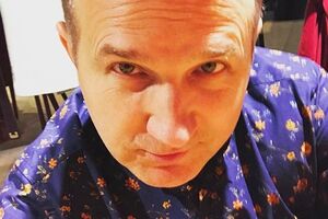 Горбунов продемонстрував асану йоги