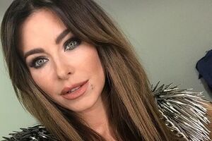 Ані Лорак заявила, що ті люди, які сьогодні їй намагаються заважати, України ніколи не любили, і єдине, у чому вони досягли успіху – це шкідництво