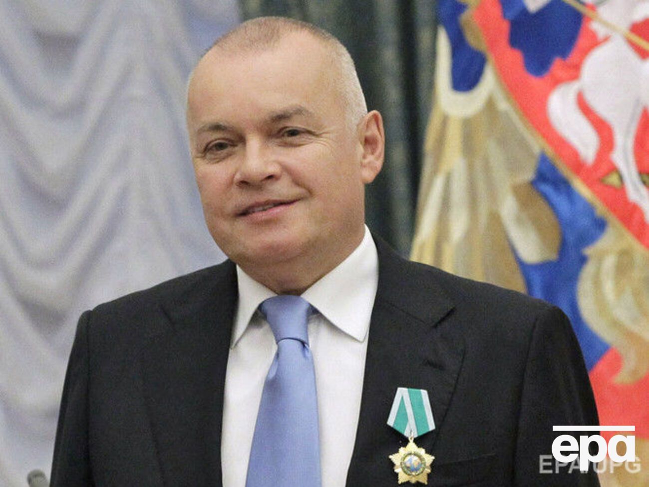 По данным РБК, Киселев написал заявление с просьбой признать его потерпевшим