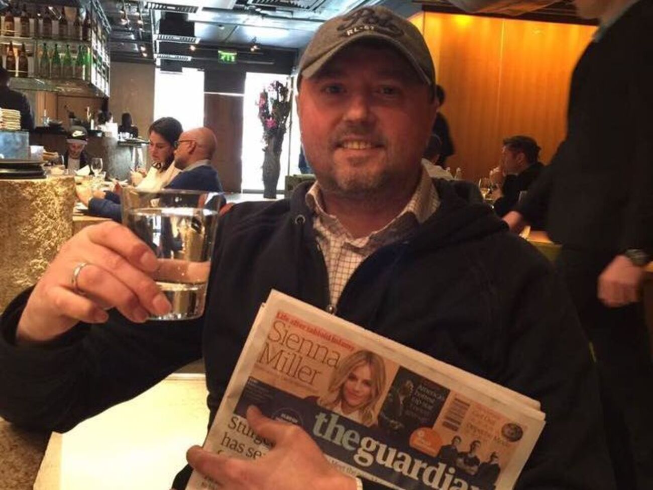 Бондарчук: Юрий Витальевич, извините, что приветствую вас простой водой, просто я не употребляю крепких алкогольных напитков